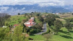 Sign up for a Tico Lingo Spanish Immersion Program or volunteer program in Costa RIca